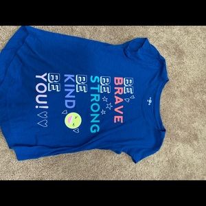 Soft blue shirt sleeve shirt